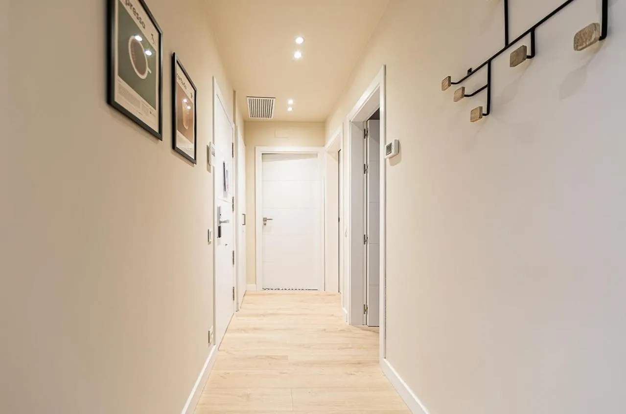Barcelona Touch Apartments L'Hospitalet de Llobregat 0*,